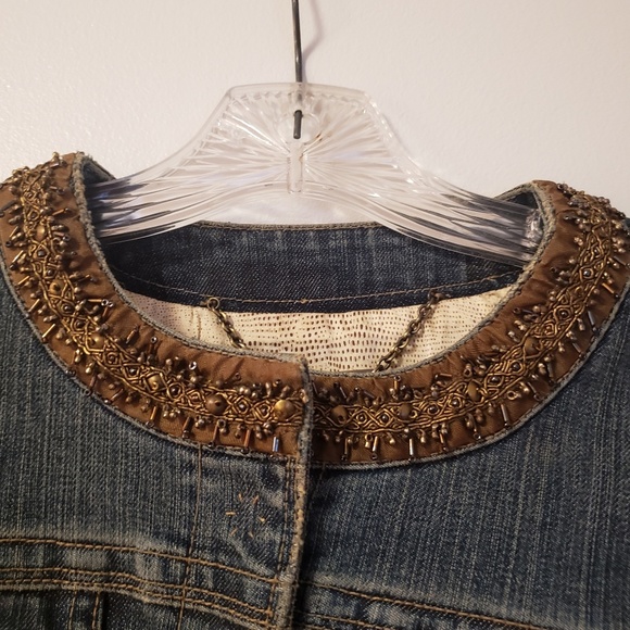 Jacket - Picture 3 of 4